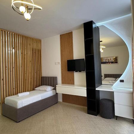 Eden Hotel Shëngjin Zewnętrze zdjęcie