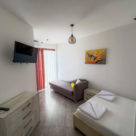 Eden Hotel Shëngjin Zewnętrze zdjęcie