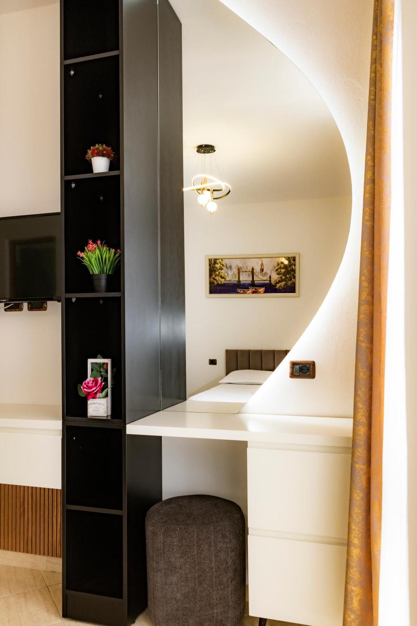 Eden Hotel Shëngjin Zewnętrze zdjęcie