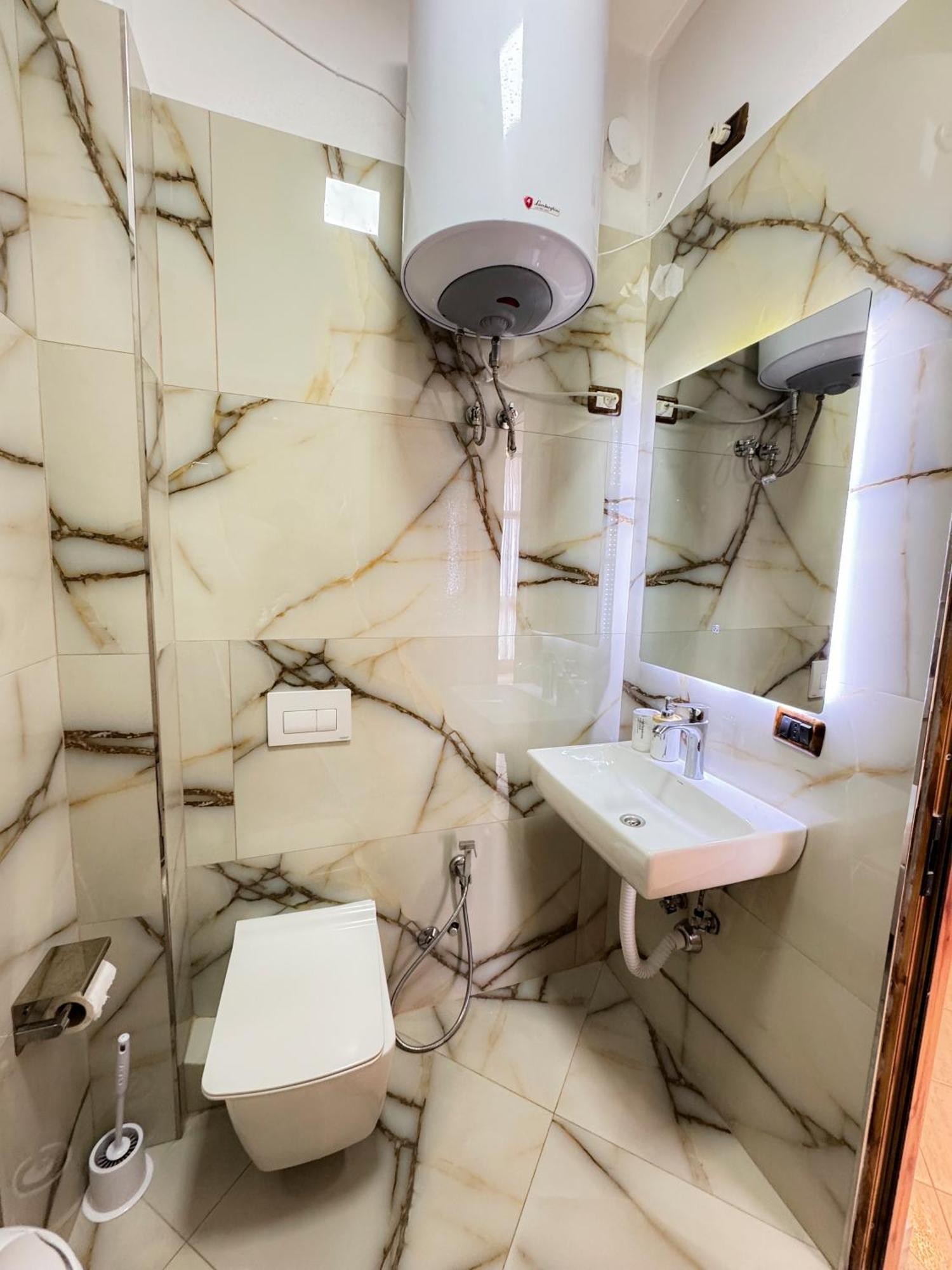 Eden Hotel Shëngjin Zewnętrze zdjęcie